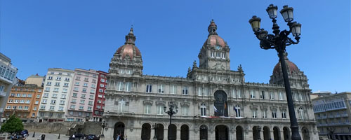 Plaza de María Pita y Torre de Hércules A Coruña
